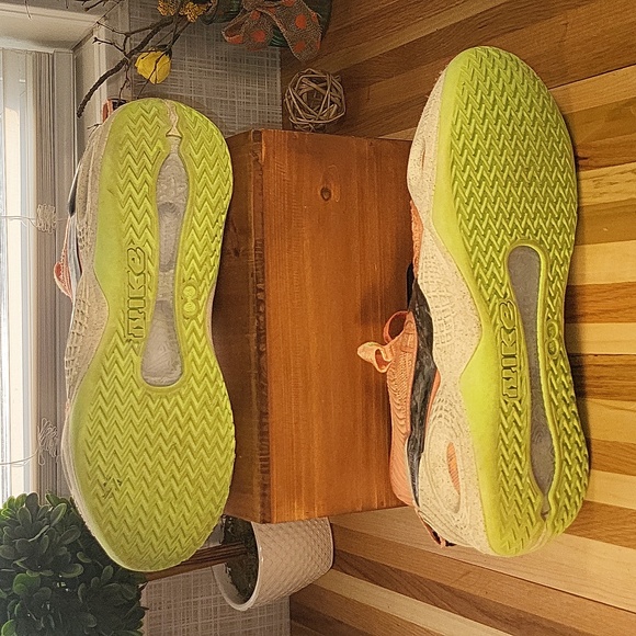 Nike Cosmic Unity, Apricot Agate/black Lime, Basketball Shoes - Picture 2 of 5